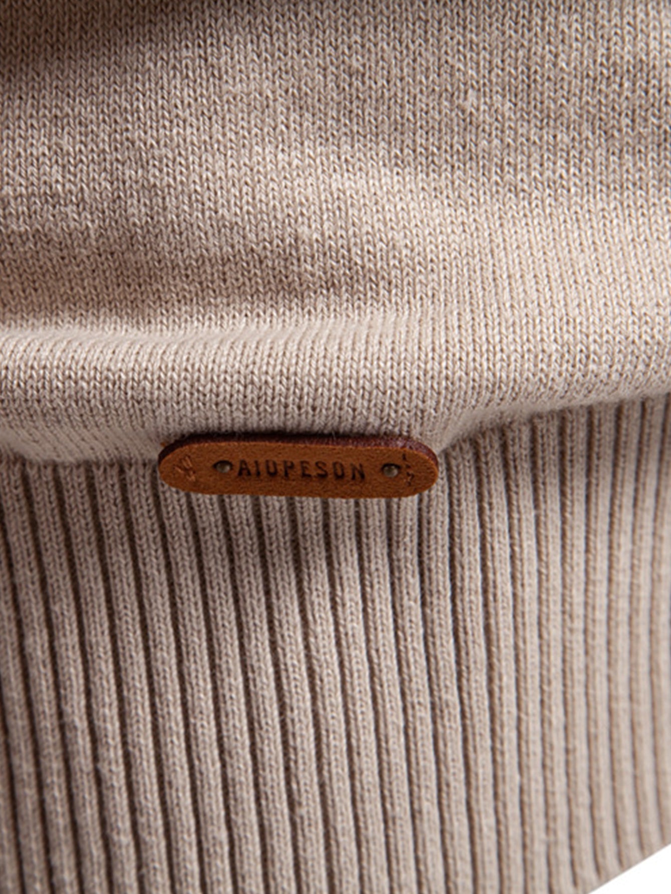 Pull à Col Rond avec Jacquard à Rayures