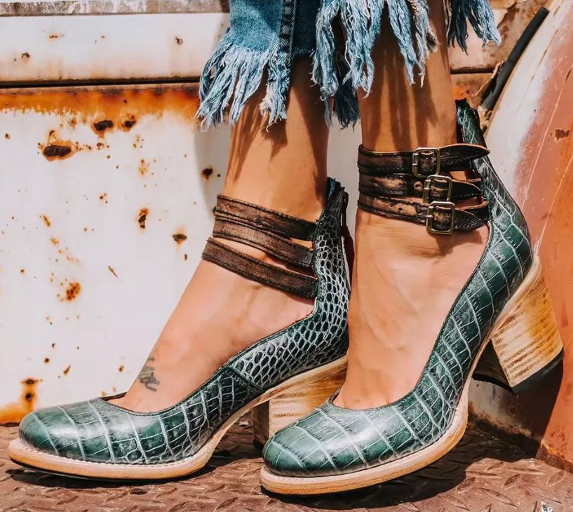 Scarpe da donna retrò con cinturino alla caviglia – tacco a blocco e punta tonda